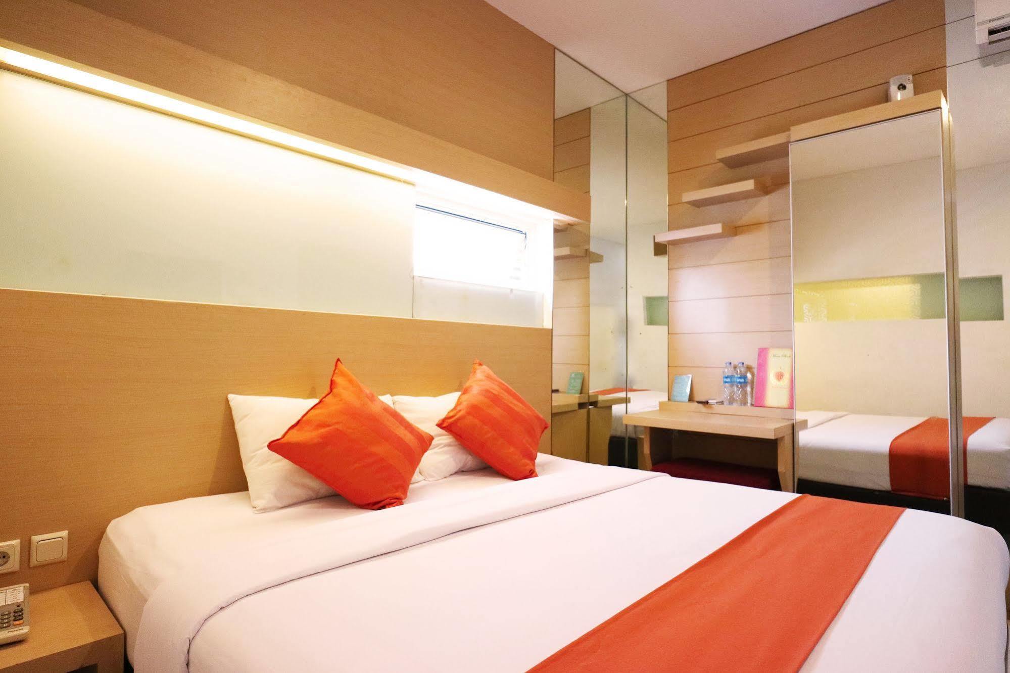 Mirah Hotel Jakarta Ngoại thất bức ảnh