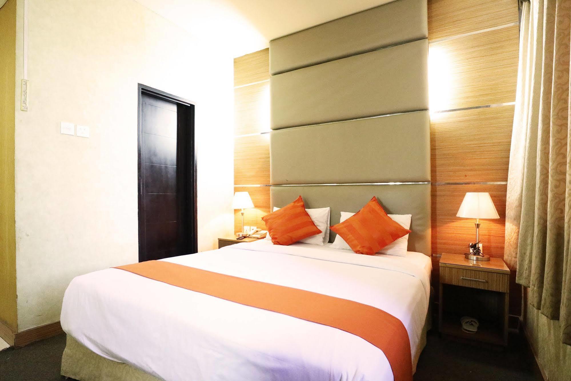 Mirah Hotel Jakarta Ngoại thất bức ảnh