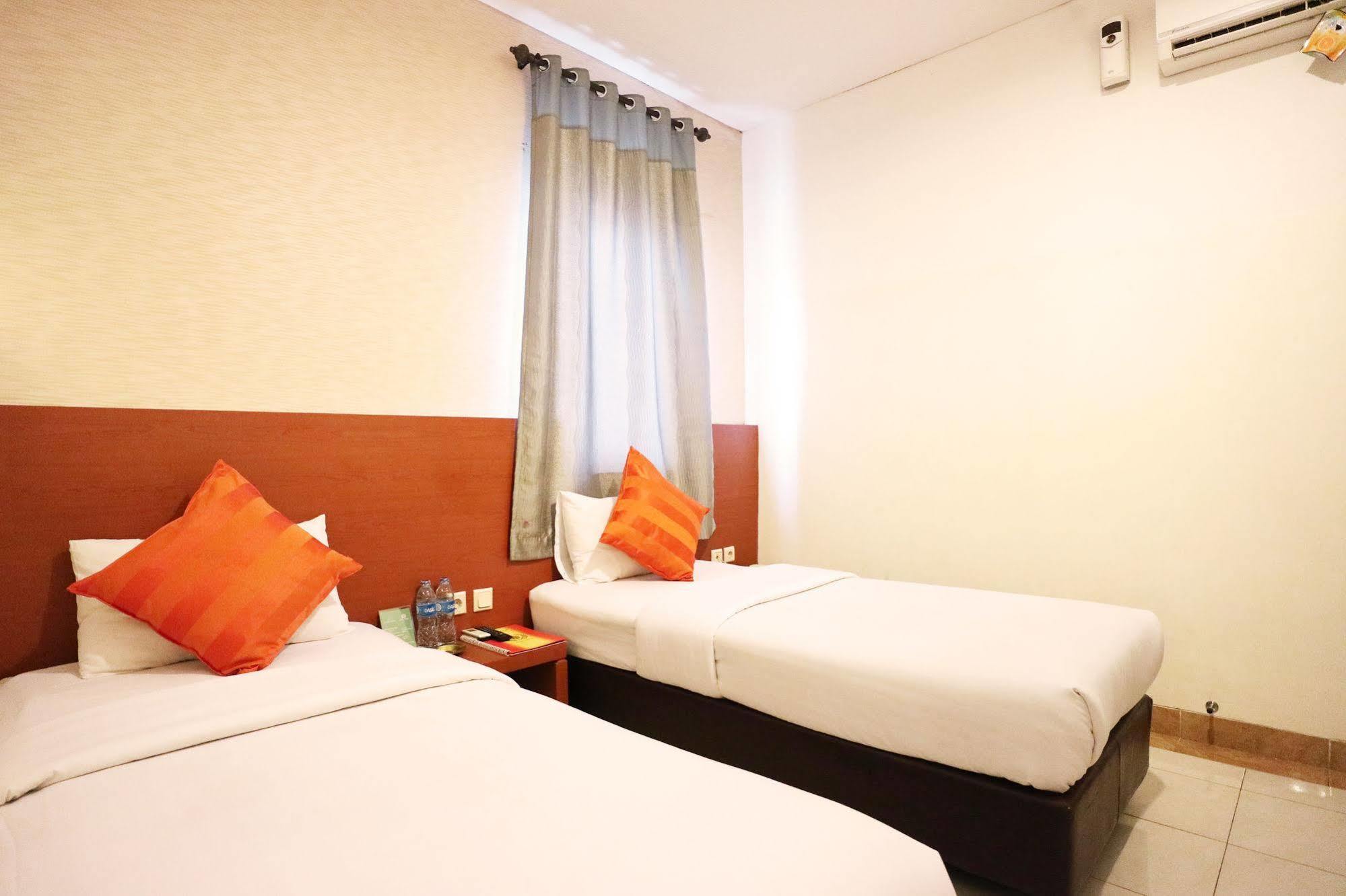 Mirah Hotel Jakarta Ngoại thất bức ảnh